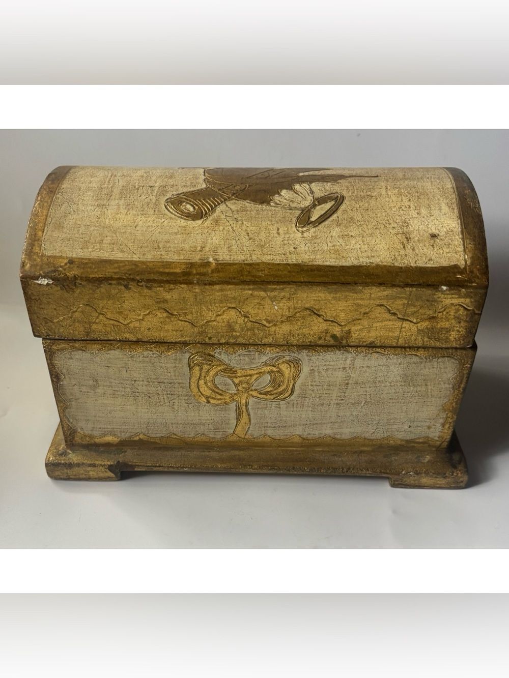 Vintage Italian Florentia Gold Guilt Wood Keepsake Dome Chest